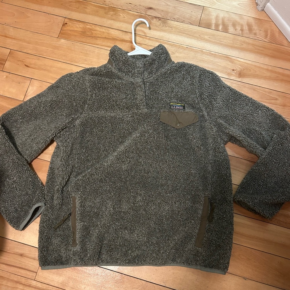 L.L. Bean Women's Olive Green Sherpa Pullover